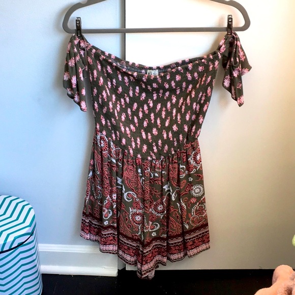 Romper - Picture 1 of 3